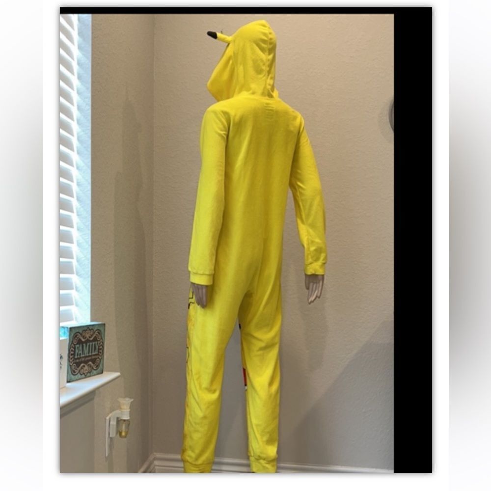 Pokémon Picachu onesie - Picture 7 of 7